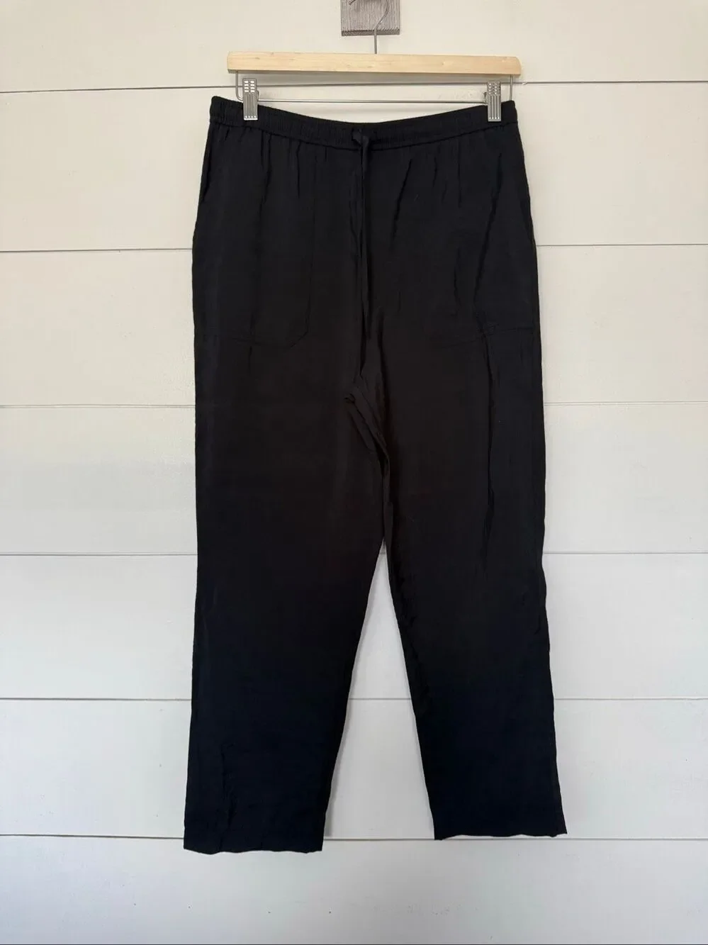 Zara Women’s Medium Black Crop Drawstring Joggers